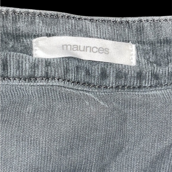 MAURICES Gray Corduroy Button Front Skirt W/Pockets Size 6 NWOT - Picture 3 of 4
